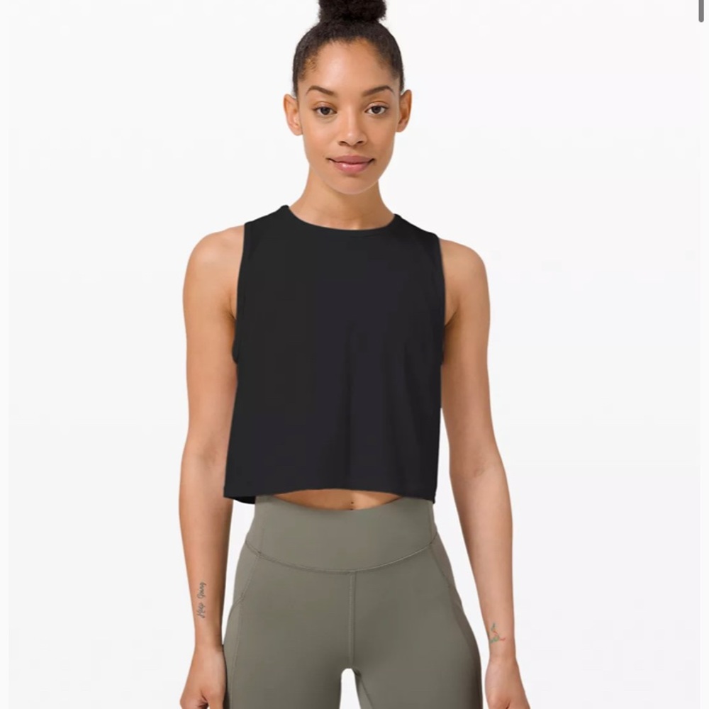 Lululemon Sculpt Tank 
Cropped